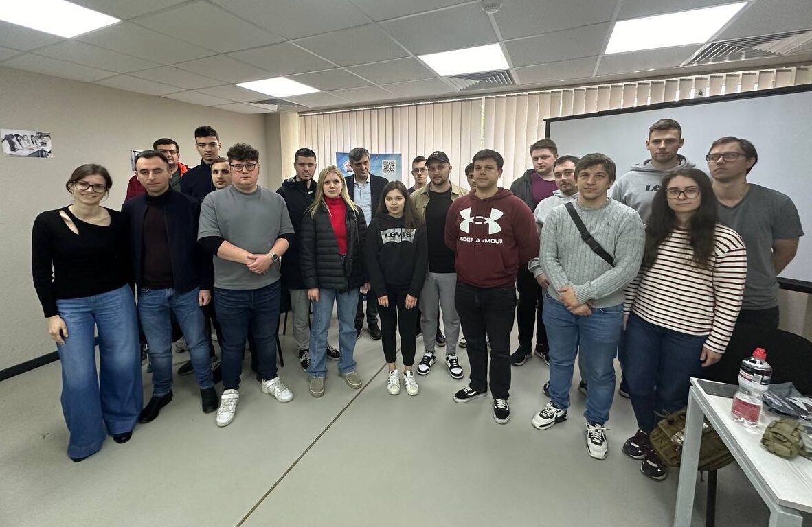 Допомога пораненим в умовах бойових дій