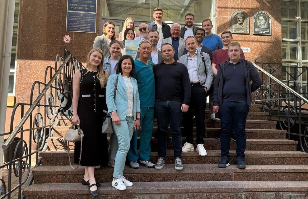 Черговий візит до Superhumans