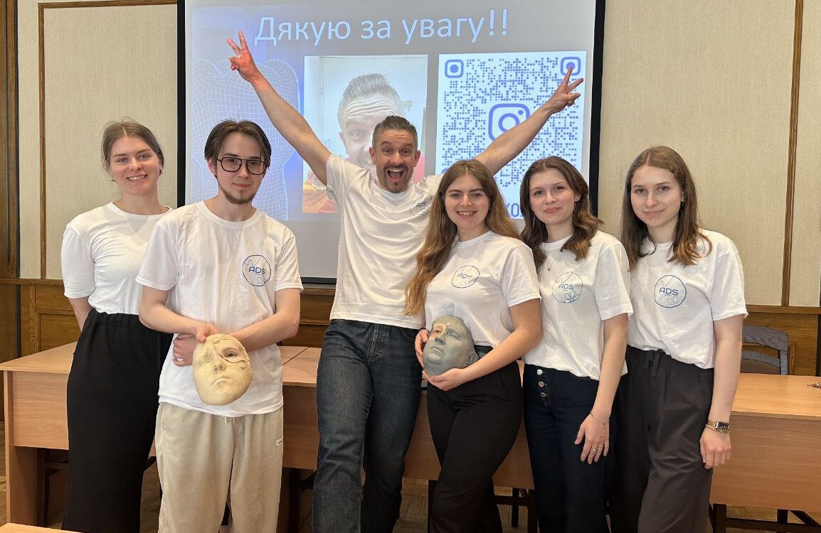Дмитро Філоненко прочитав лекцію з щелепно-лицевої ортопедії для студентів
